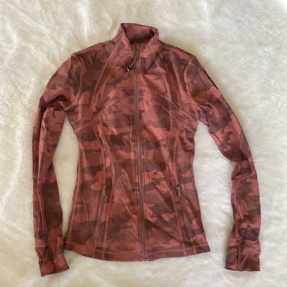 lululemon athletica Camouflage Jacket in Brown and Pink - Picture 1 of 4